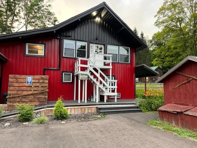 Apartamento Froggy Goggle Barn Marathon Exterior foto