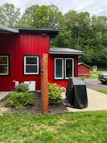 Apartamento Froggy Goggle Barn Marathon Exterior foto